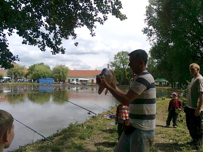 Rybářské závody Újezd 2012